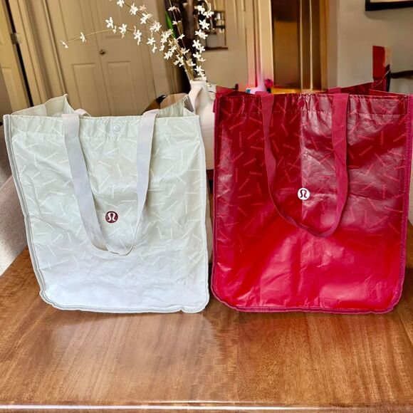Lululemon Women's Red and White tote Bag - Picture 2 of 2